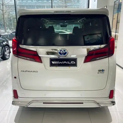 丰田埃尔法世纪版商务车独特且尊贵