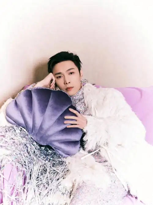 张艺兴神仙绝美造型工作室出图