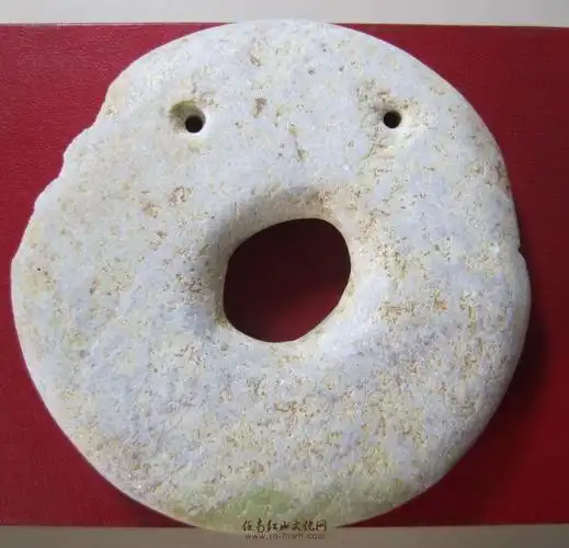 大汶口文化玉璧