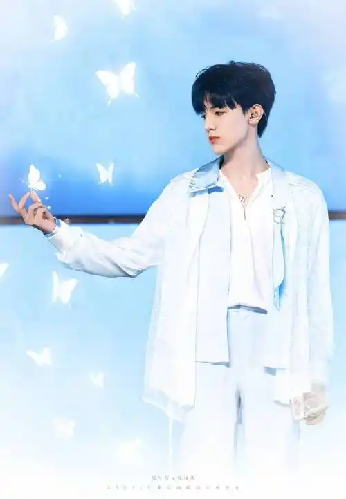 小咕每日安利#——张泽禹侧颜合集颜值,身材,唱跳实力均出众的张泽