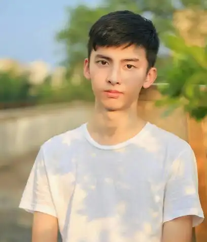 文艺男生最适合的6款男生发型