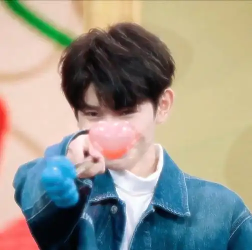 王俊凯头像王源头像易烊千玺头像