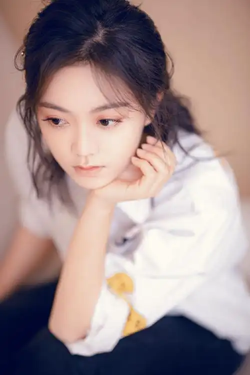 赵今麦甜美小清新写真图片