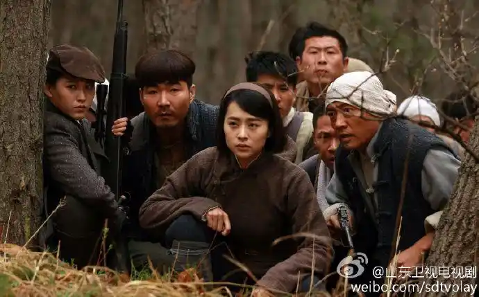 董鹏派梁飞抓捕田家卫,刘景怡和邢亚萍主动请战,却被梁飞拒绝