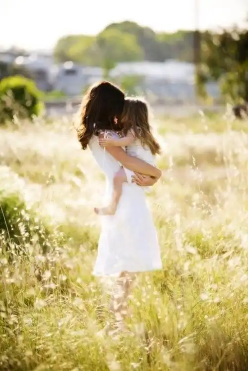 今日主题:一个人从大楼的40层往下跳,经过28层的时