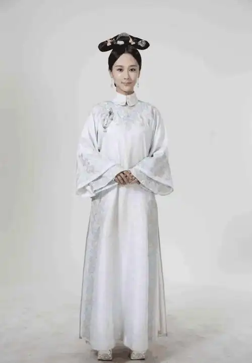 杨紫的无修定妆照让我明白科技脸真的不适合拍古装