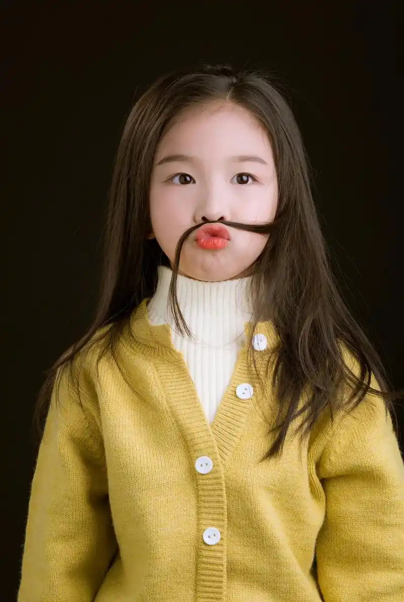 儿童摄影 #摄影约拍 #最纯真的笑容 #记录美好童年 室内 - 抖音