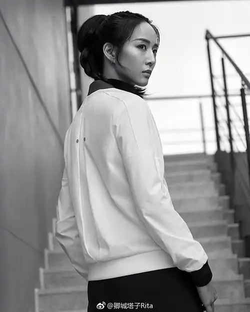 张钧甯阿迪达斯代言海报