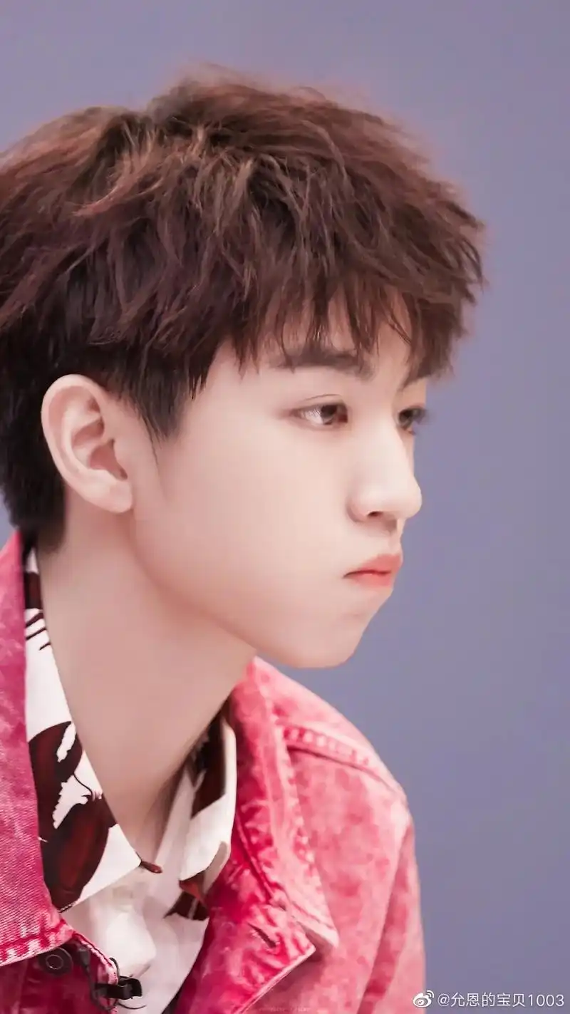 是谁家宝宝这么爱嘟嘴啊?可爱炸了00.#王俊凯 #一眼沦陷  - 抖音