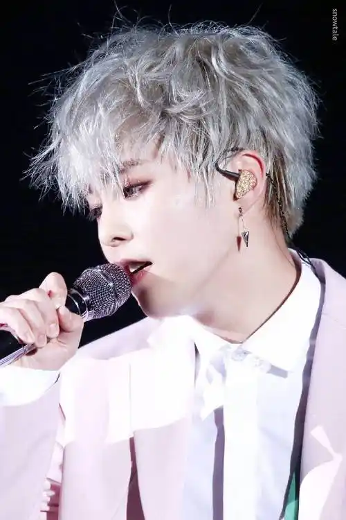 金珉锡新冠痊愈出院