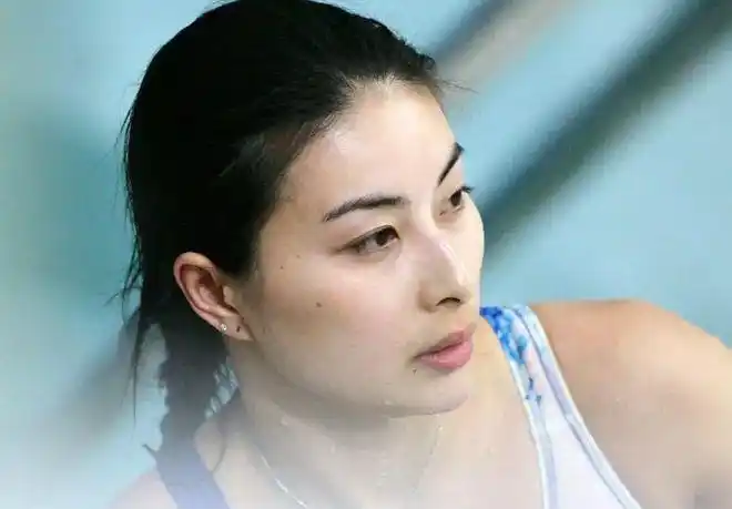 郭晶晶女儿长了一双腰果眼爷爷奖10亿爸爸心里乐开了花