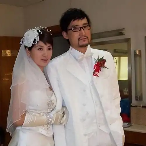 回顾李佳璘一部剧到事业巅峰二婚嫁穷小子今丈夫红到令人嫉妒