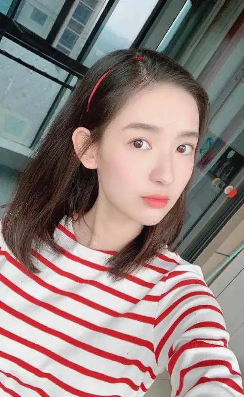 王玉雯美照:清纯,清新,淡雅