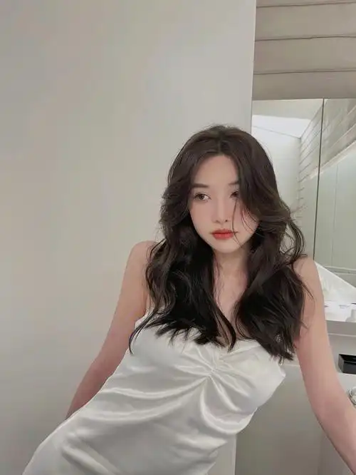 yyds的发色69深亚麻色