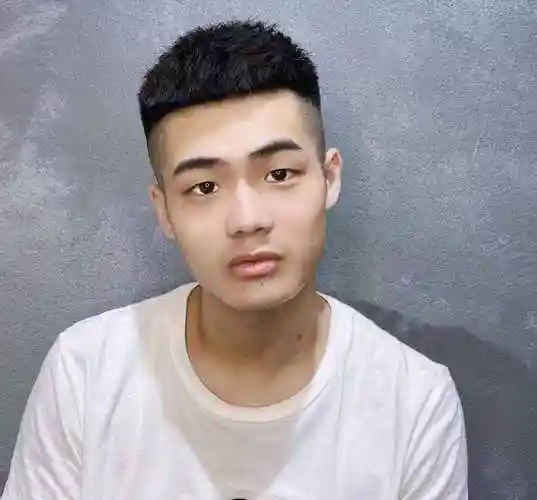 男生什么发型好看在线测脸型配发型软件