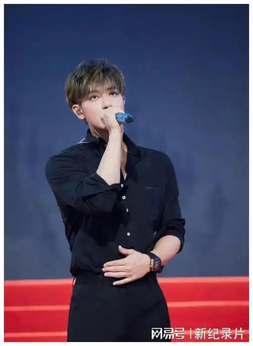 黄子韬发表道歉声明:只针对脏话道歉,其他言论不变