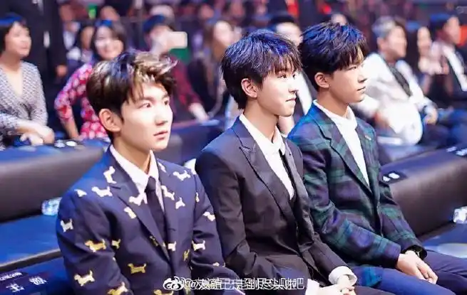 胡歌,刘诗诗,杨幂,肖战,王一博,杨紫,迪丽热巴,王俊凯,易烊千玺,王源