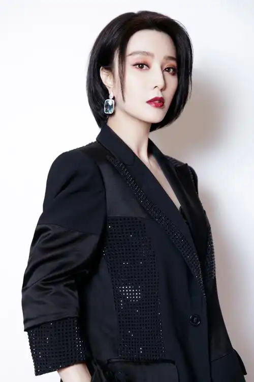 范冰冰短发西装酷美写真图片59