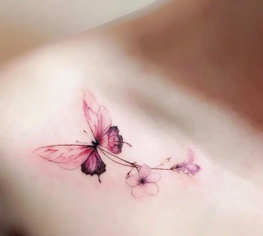 适合锁骨的小清新纹身图案 揭阳恩刺青