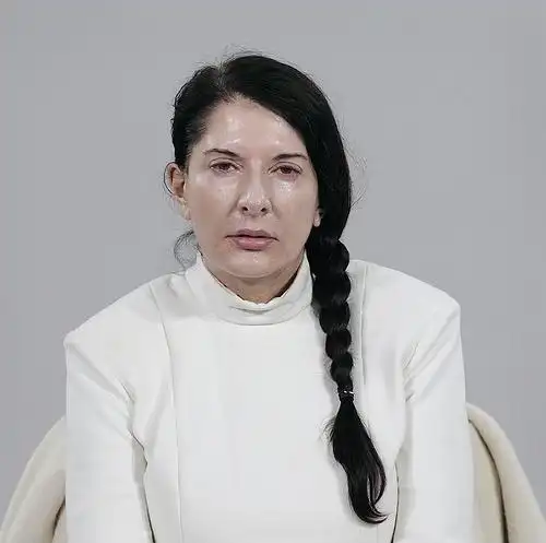 p>玛丽娜·阿布拉莫维奇(marina abramovi  ),当代 a target="_blank