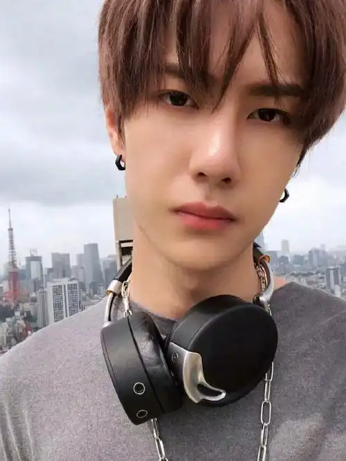 一博那些年的素颜照70