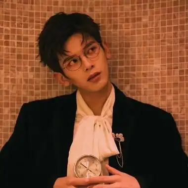 精致高级感头像男-男生头像 - 壁纸之家