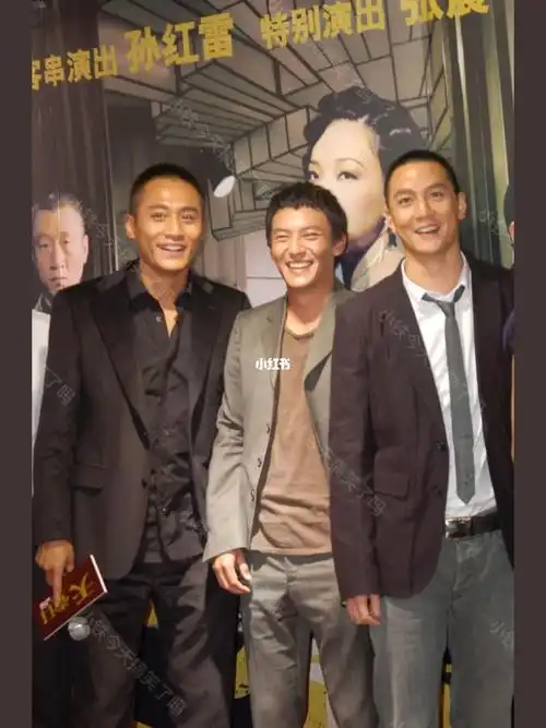 刘烨张震吴彦祖生图三个铁憨憨