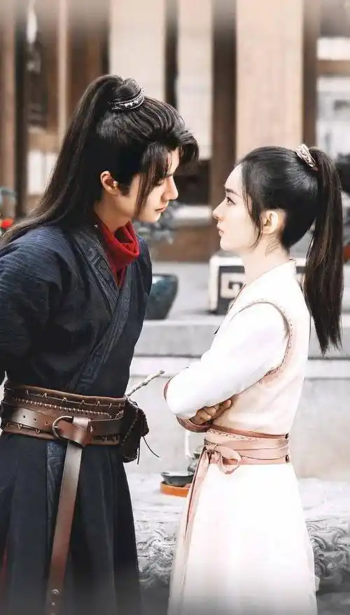 王一博自曝怕跟赵丽颖对戏,她太专注,休息时间也会研究角色_孩子_电视