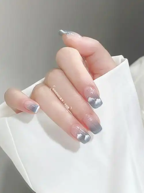 夏季显白蓝色系渐变云彩78美甲