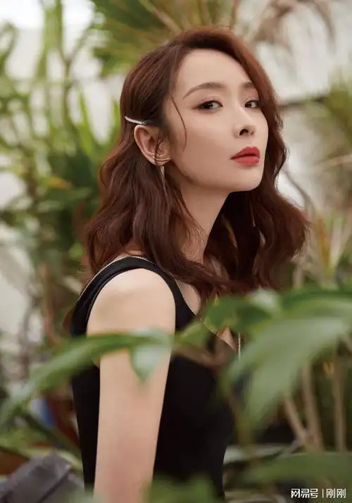 笑颜如花李曼|满城尽带黄金甲|女演员_网易订阅