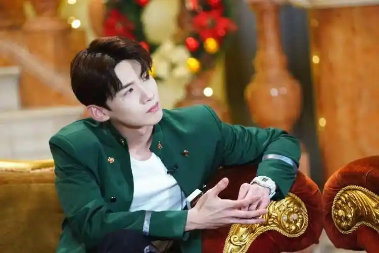 这一次,30岁的白敬亭,给青年演员们"狠狠"上了一课_小白_表演_郑晓龙