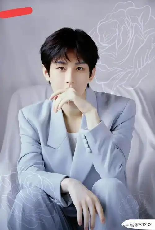 成毅也是内娱非常拼的一个艺人,给观众奉献了多部古装剧,一部比一部