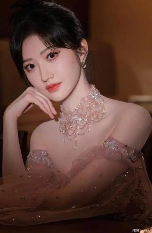 景甜最新大片蒙娜丽莎般的完美神韵