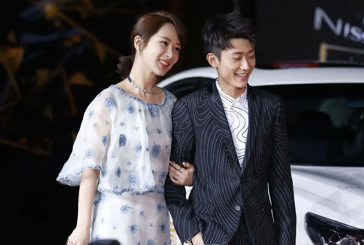 杨紫为张一山庆28岁生日俩人16年友情太过感人旧合影更是有爱