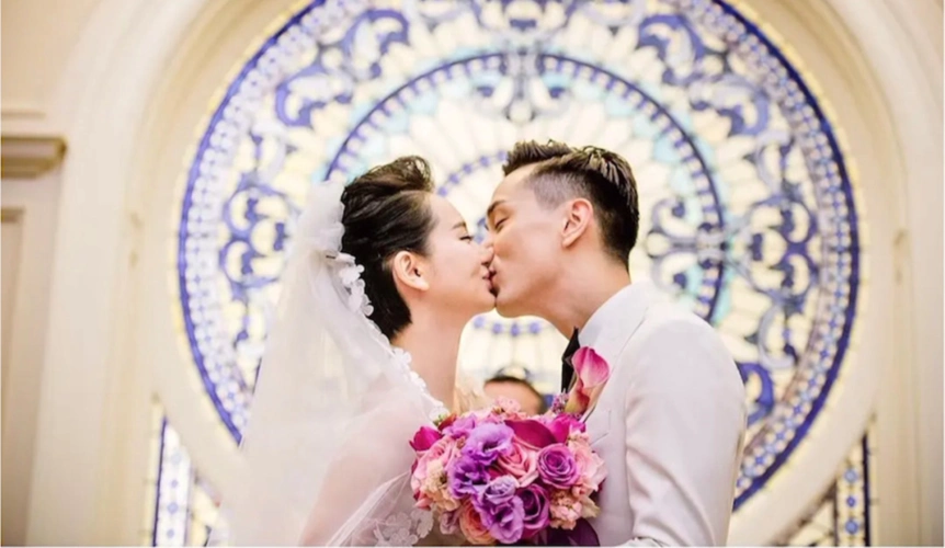 戚薇李承铉婚礼照片曝光,结婚7年甜蜜恩爱,成跨国模范夫妻