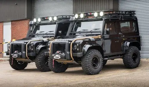谁说玩越野一定要懂改装这几款车在娘胎里就兼备了颜值和实力