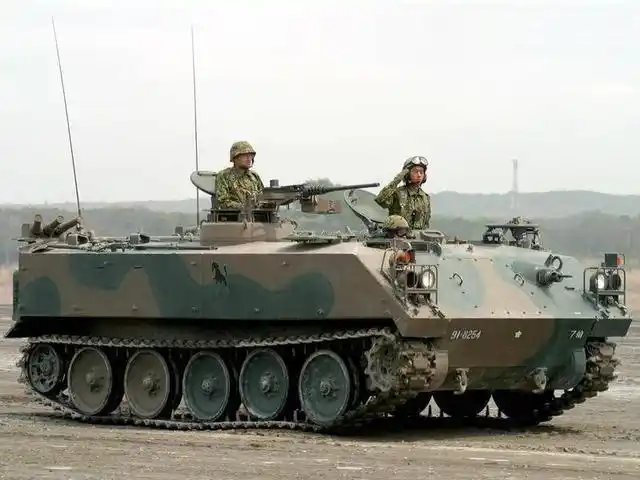 它作为一个岛国是不需要多少装甲车等,日本陆上自卫队的机械化水平也