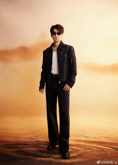 王俊凯超话#王俊凯##迪奥品牌大使王俊凯#wjk#王俊凯味全乳品代言人