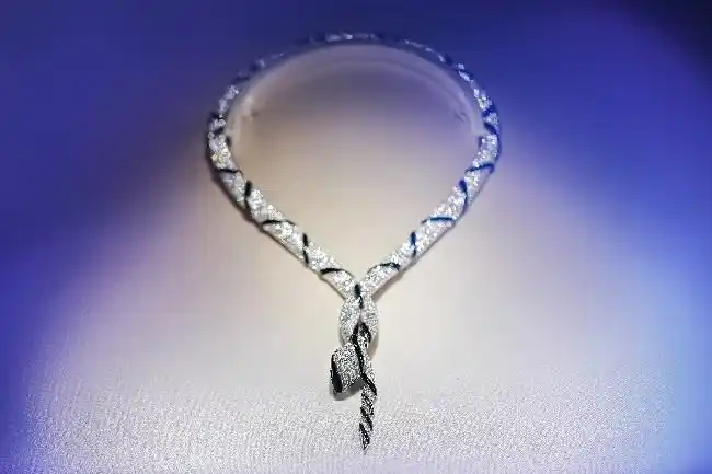 宝格丽magnifica系列钻石项链,bvlgari彰显优雅华贵之美