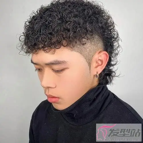 2021时尚男生烫短发推荐头发不染直接烫帅气爆表