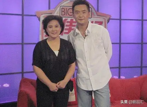 原创61岁郭凯敏,80年代男神经历两段婚姻,如今儿子颇有他当年风采