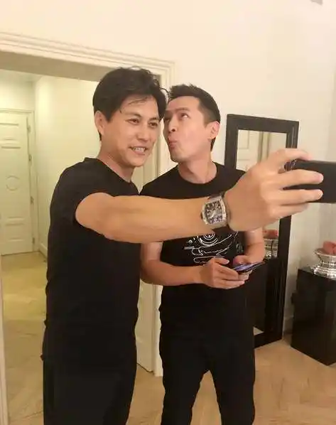 靳东胡歌兄弟合体,做鬼脸翻白眼,霍建华看了都会被萌哭