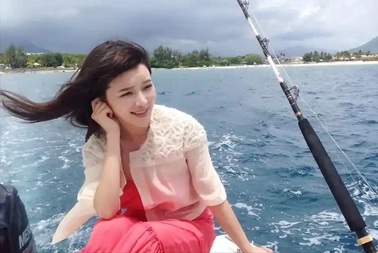 回顾主持人胡蝶我这辈子正确决定就是为导演陆川生下一儿一女