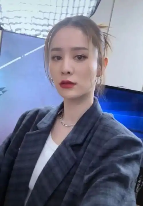 不如吴千语!林峯老婆张馨月穿衣品味遭网友狠批插图3