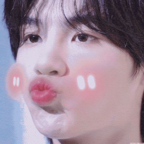 黄明昊模仿杜海涛撒娇