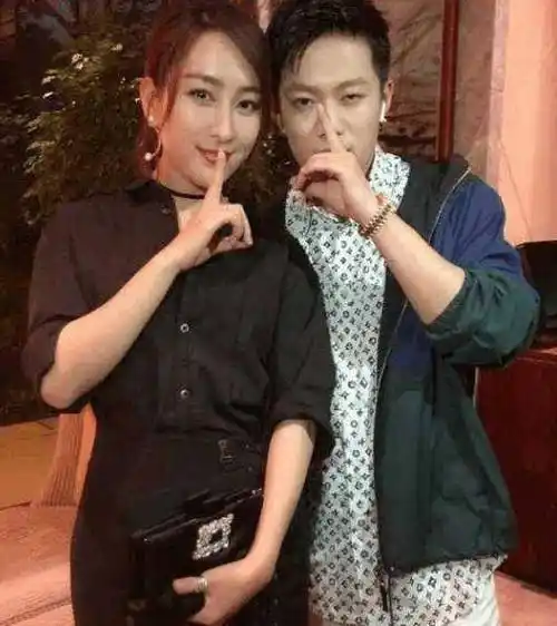 也解释了,吐槽也吐槽了,为什么网友还是不喜欢我_事情_李小璐_演技