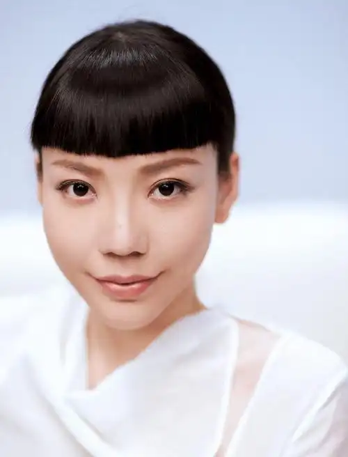 吴莫愁新歌《放过自己好吗》唱出疗愈心声 抚慰讨好型人格