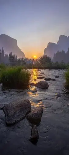 5k手机竖屏分辨率1080x2400晨曦朝阳 流水壁纸