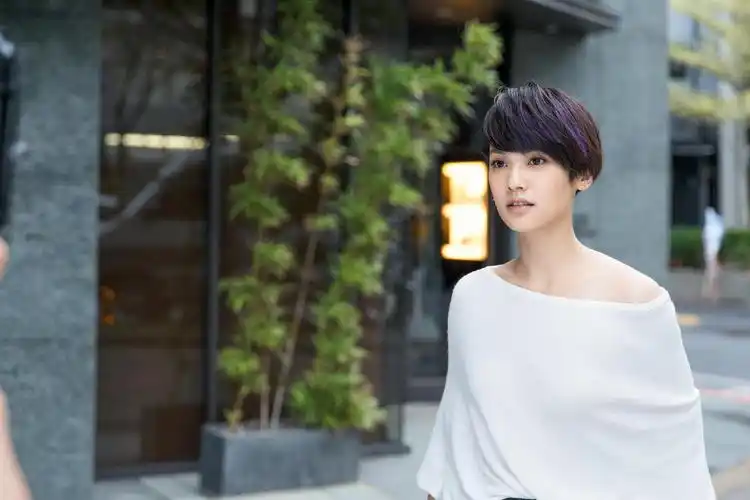 盘点十大短发女明星刚柔并济之美