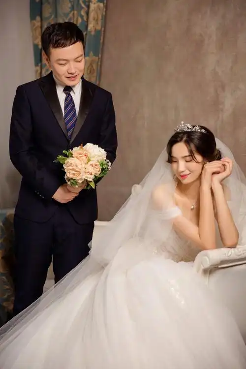 魅力男女!李立煜先生廖雪慧小姐格调时尚婚纱照